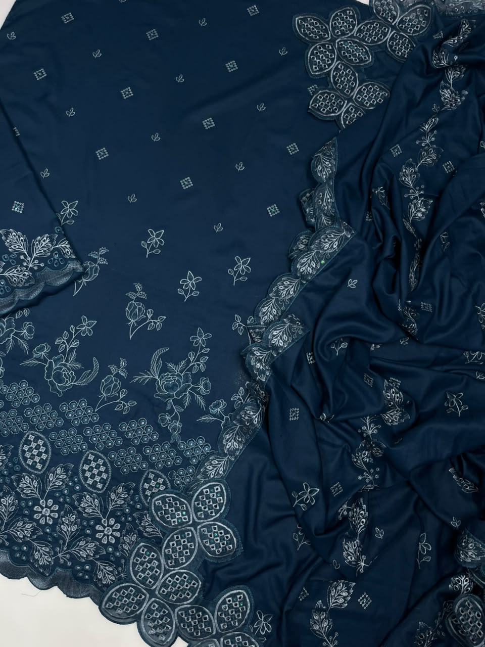 Tawakal 212 Heavy Embroidered Dhanak 3PC- Unstitched