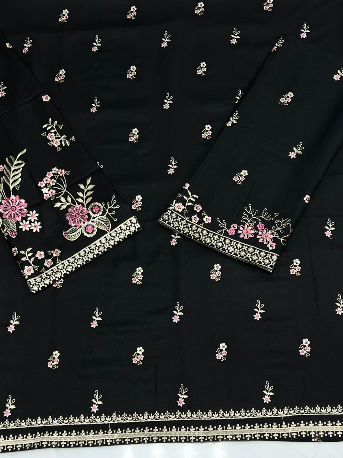 Urge 2176 Embroidery Dhanak 2PC- Unstitched