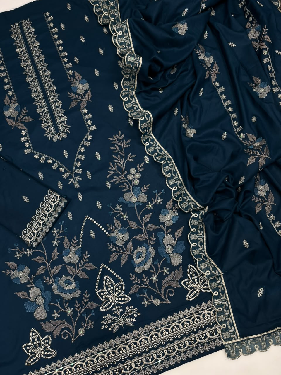 Bareeze 222 Heavy Embroidered Dhanak 3PC- Unstitched