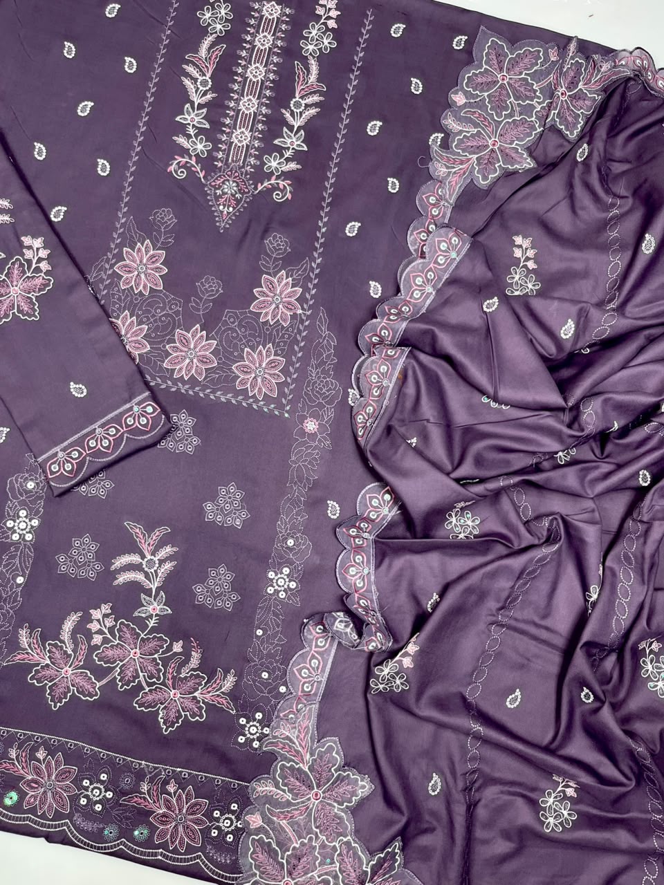 Asim Jofa 203- Heavy Embroidery Dhanak 3pc - Unstitched