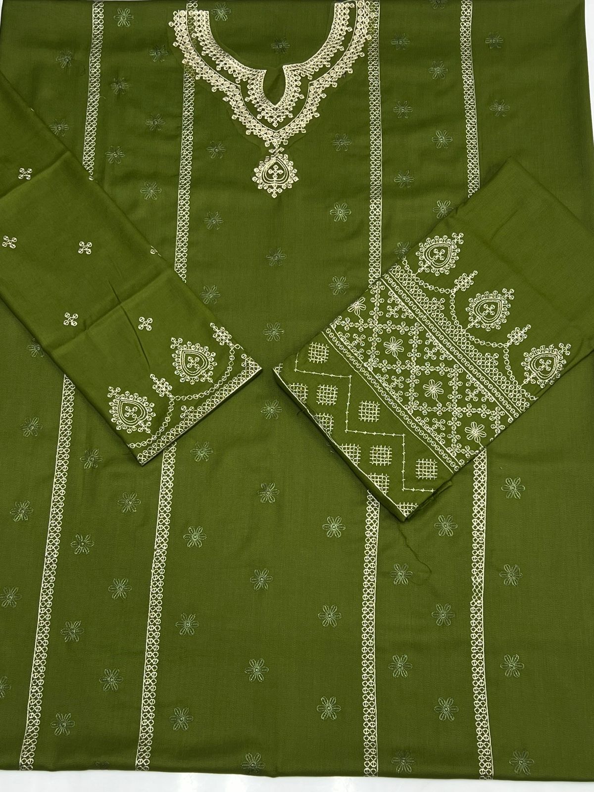 Umzay 2179 Heavy Embroiderd Dhanak 2PC- Unstitched