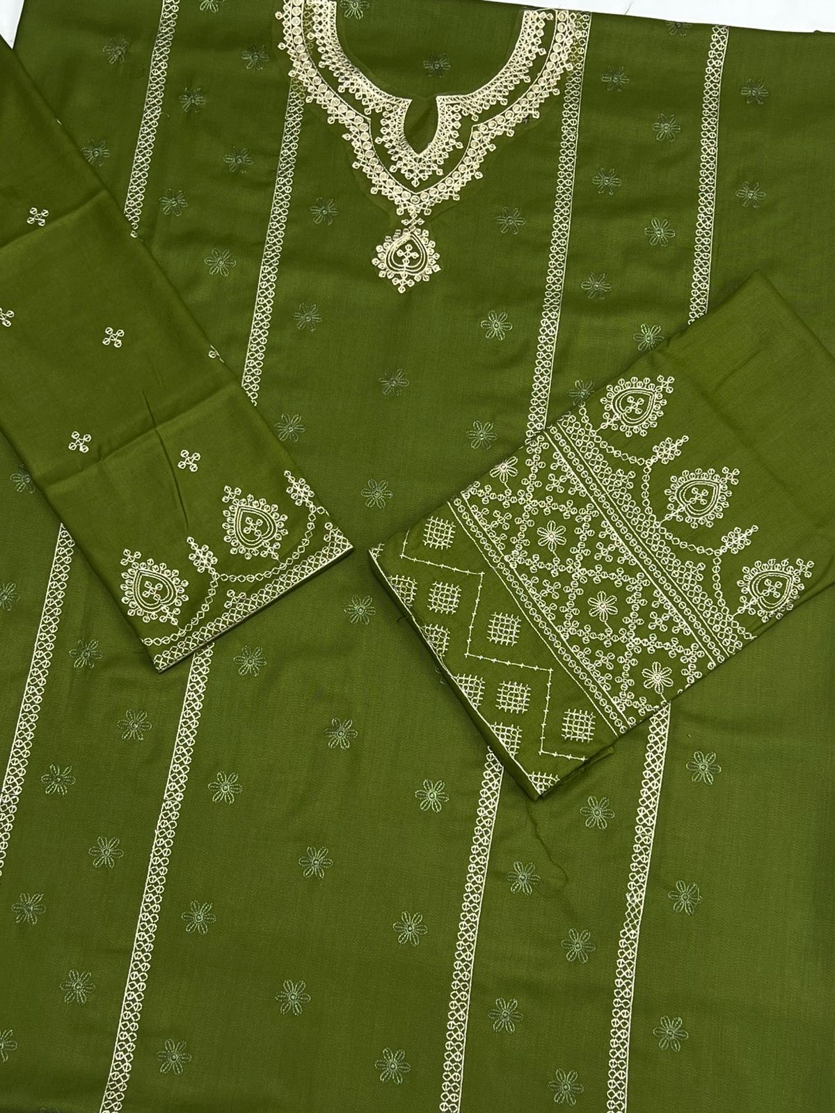 Umzay 2179 Heavy Embroiderd Dhanak 2PC- Unstitched