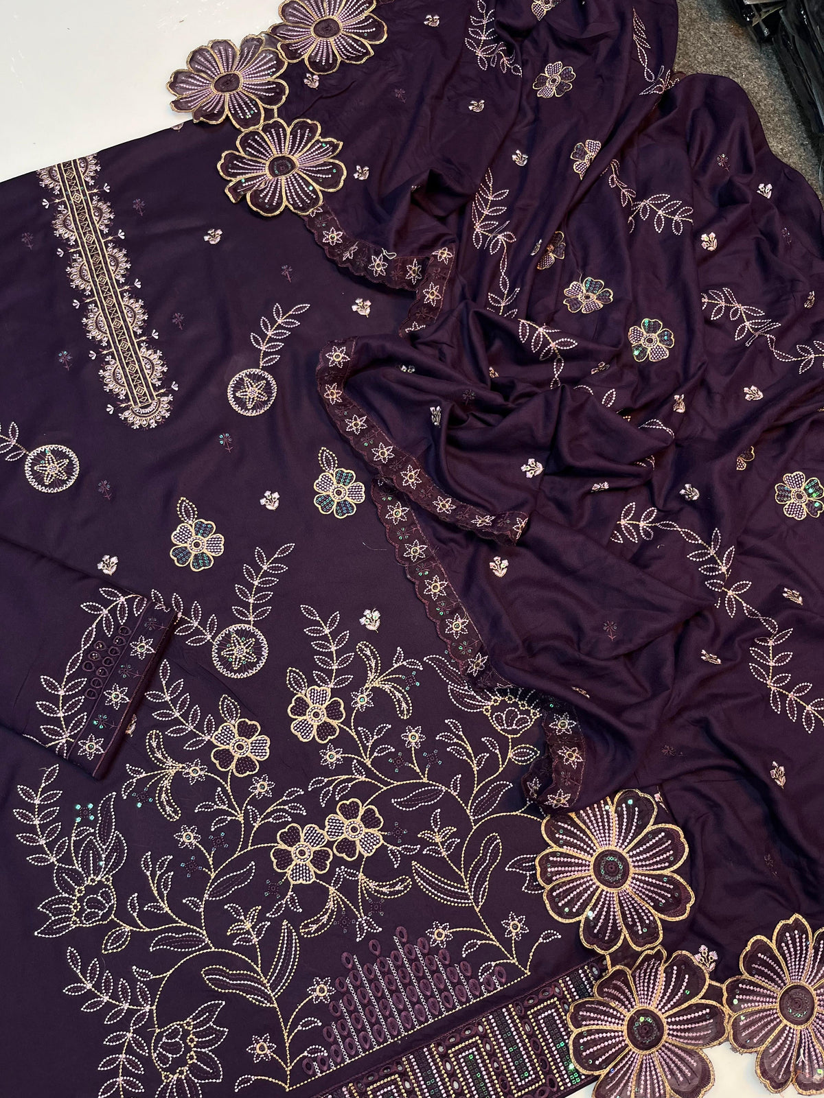 Motifz 219 Heavy Embroidered Dhanak 3PC -Unstitched