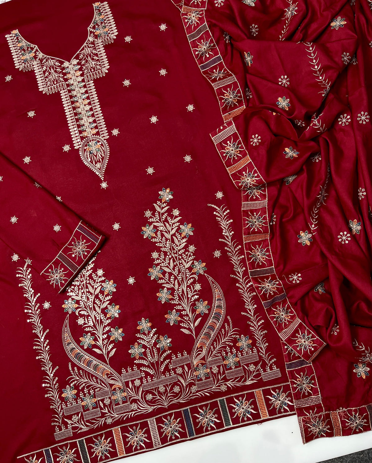 Asim Jofa 261 Heavy Embroidered Dhanak 3pc - Unstitched