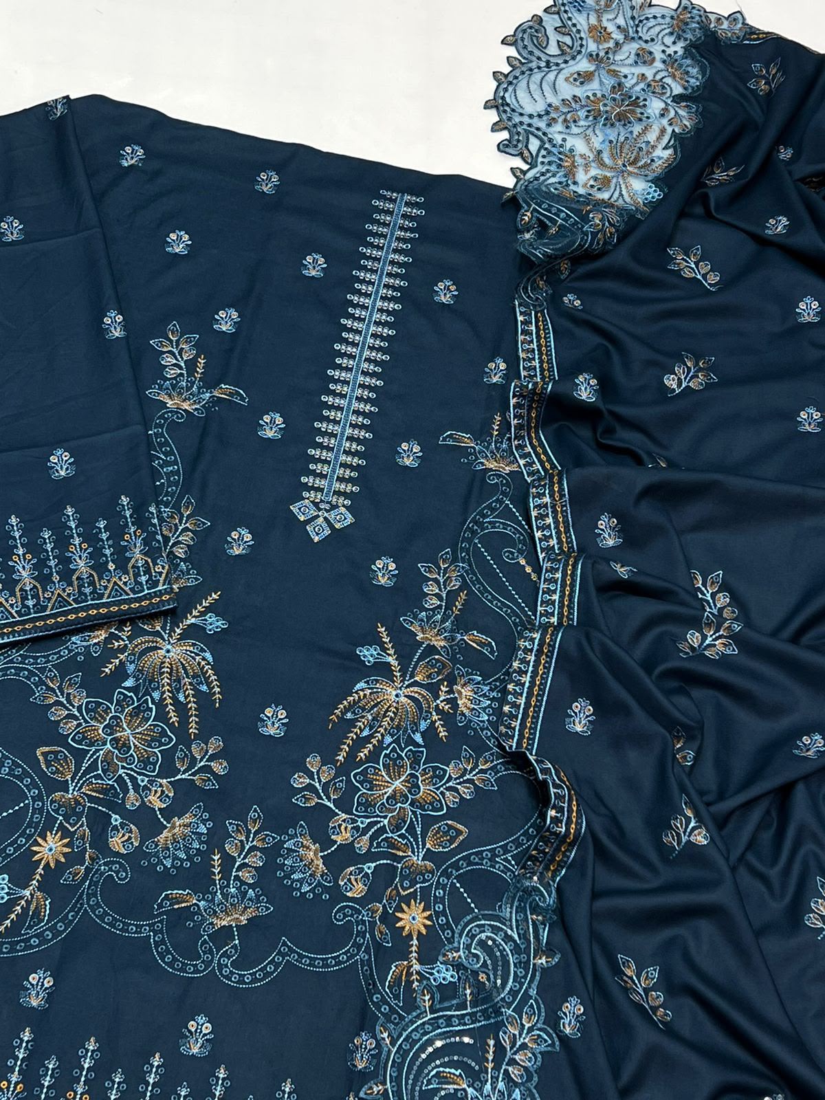 Bareeze 2158 Heavy Embroidered Dhanak 3pc - Unstitched